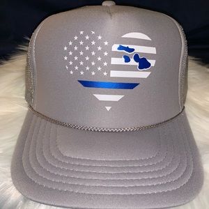 💙👮🏻‍♀️Thin Blue Line Heart Maui Trucker Hat
